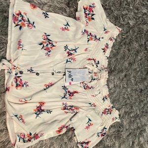 Brand new blouse. Jolt brand. Never used.